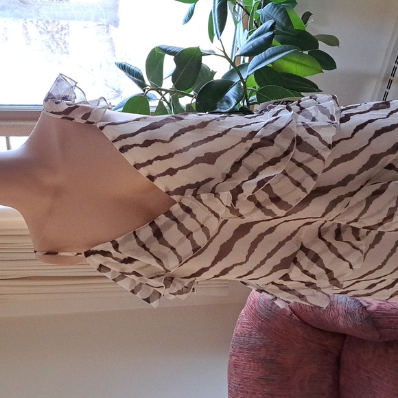 FLASH SALE Future Collective jenee Naylor XL - Picture 2 of 8